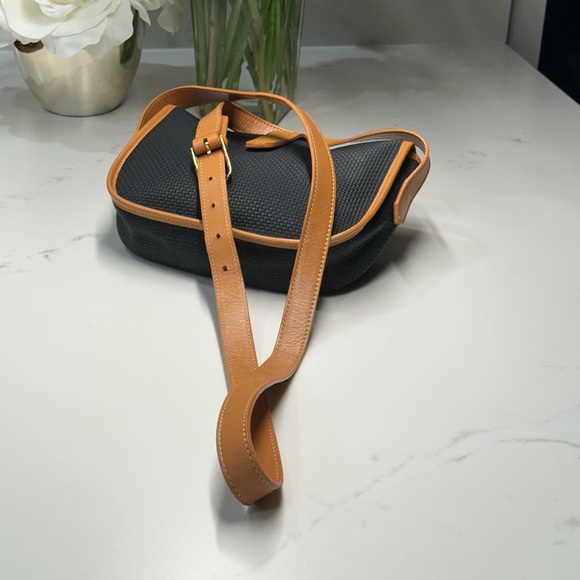 Yves Saint Laurent Black and Tan Crossbody Bag - Picture 15 of 16